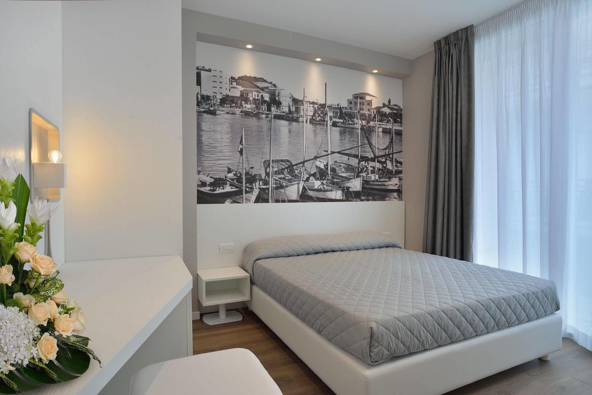 Embassy Hotel & Spa Cattolica Exterior photo